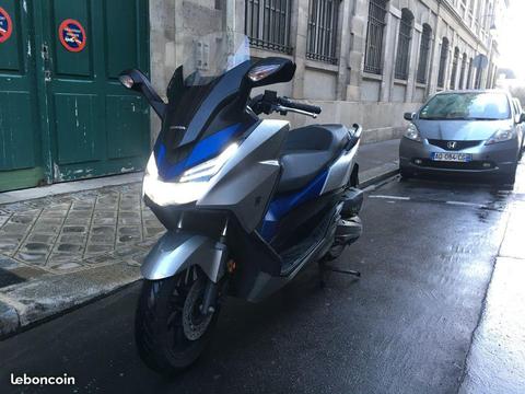 Scooter Honda Forza 125