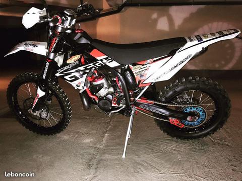 Superbe Gasgas 300 EC A VOIR
