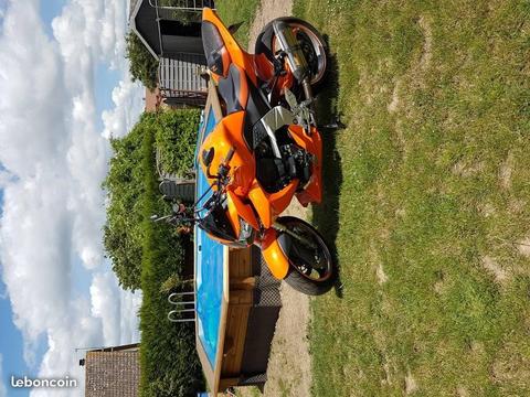 z1000