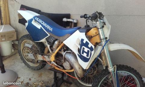 Moto 125 Husqvarna enduro