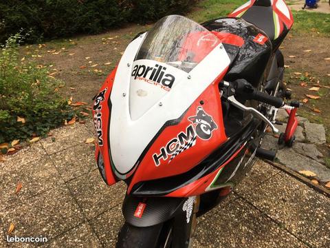 RSV4 APRC Factory Piste 2011