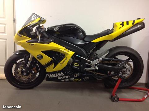 Yamaha r1 piste/route