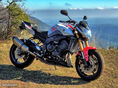 Yamaha Fz8 Ohlins WGP 50th Anniversaire