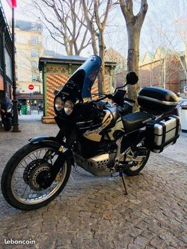AFRICA TWIN - XRV 750 (RD07A) - Noir & Or