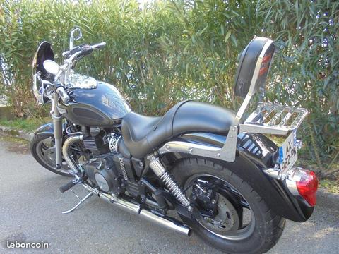 Triumph Speedmaster 900