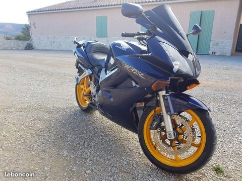 Honda 800 vfr vtec