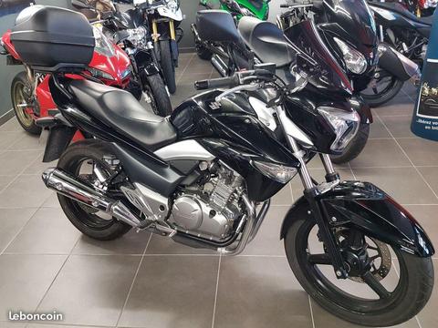 Roadster Suzuki GW250 Inazuma Urban 2015 3590Km