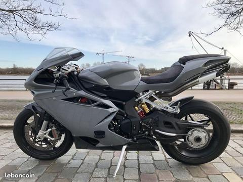 MV Agusta F4 perso avec Arrow RG4