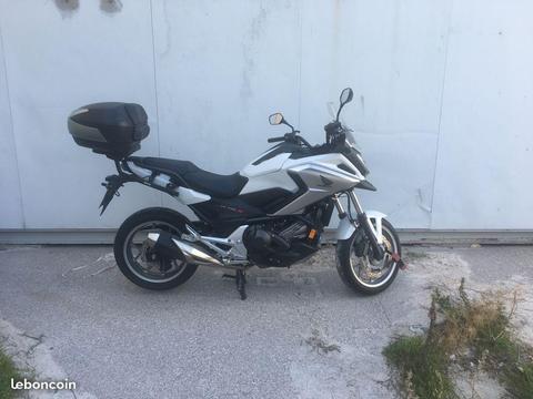 Honda Nc750x du 09/2017 avec 4400 kms