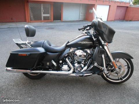 Harley davidson street glide