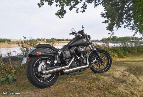 Harley-Davidson Street Bob custom