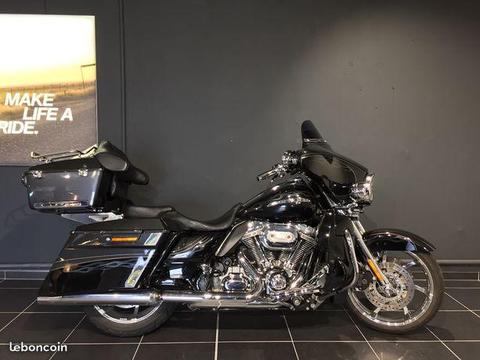 Harley Davidson Street Glide CVO