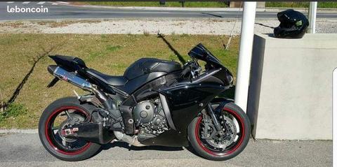 Superbe r1 crossplane full black