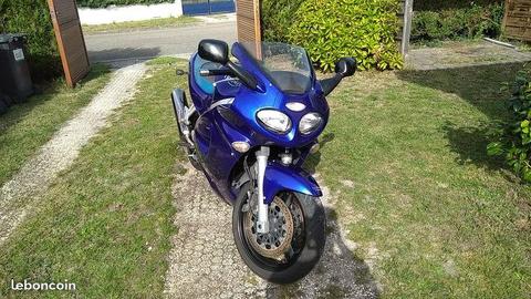 TRIUMPH 955 Sprint ST
