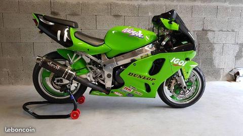 kawasaki ZX7R très propre!