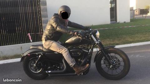 Superbe Harley Davidson IRON 883 full black