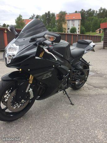 Suzuki GSXR 750 Mc Raw Yoshimura