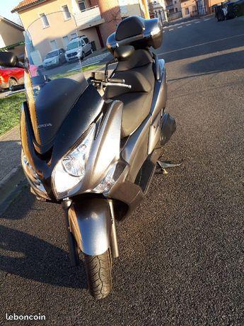 HONDA Silver Wing SWT 600
