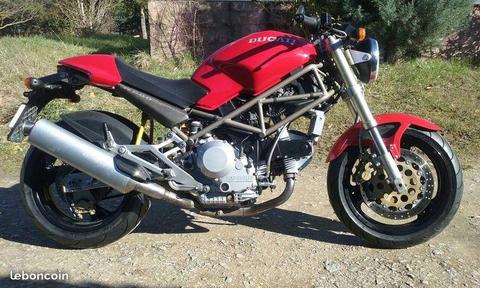 Ducati 900 monster