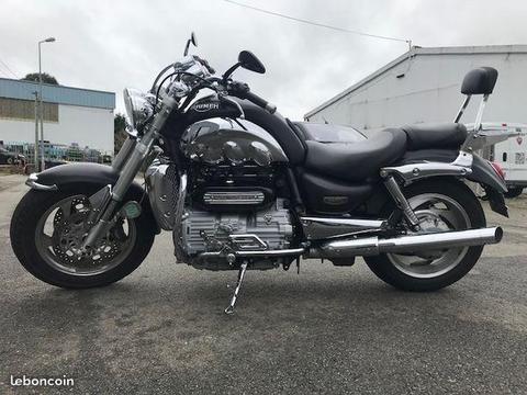 Triumph ROCKET III 2300 cm3