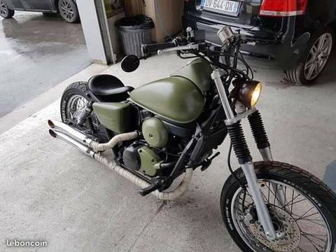 Honda shadow bobber revisité US army