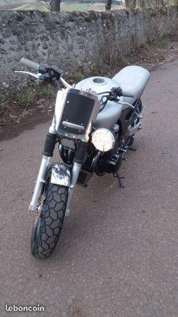 Kawasaki 750 ZR-7 SCRAMBLER SUPERBE ETAT