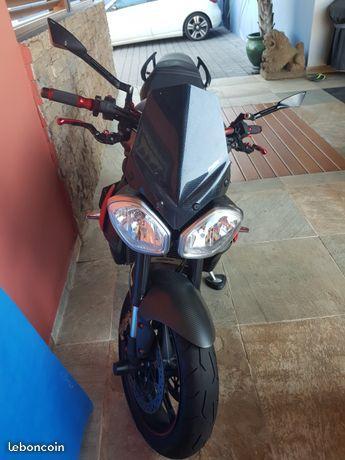 Street Triple R Triumph