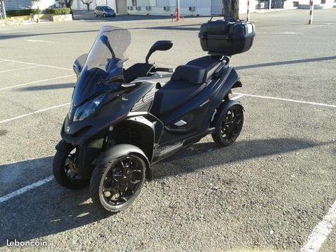 Scooter Quadro 4 roues. Sans permis moto