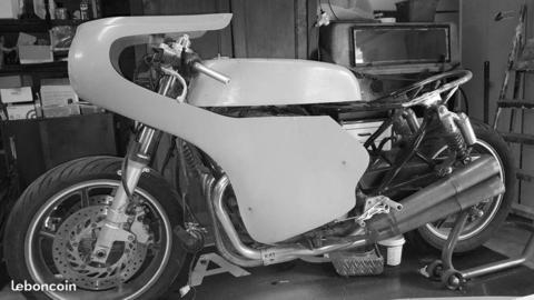 seven fifty café racer