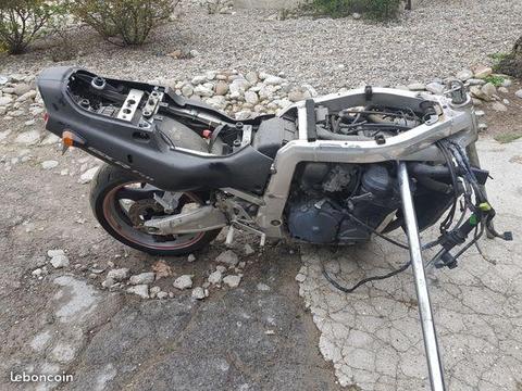 Suzuki GSXR 750 de 1993 pour pièces
