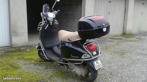 scooter Vespa Lx moto arrangée max 80km/h