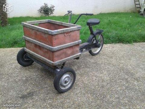 Triporteur vespa ciao