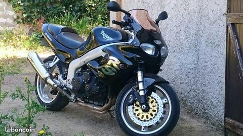 Triumph 955 Sprint