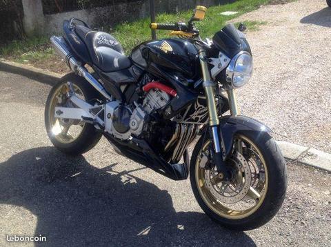 Superbe Honda Hornet 600 PC36 Equipée