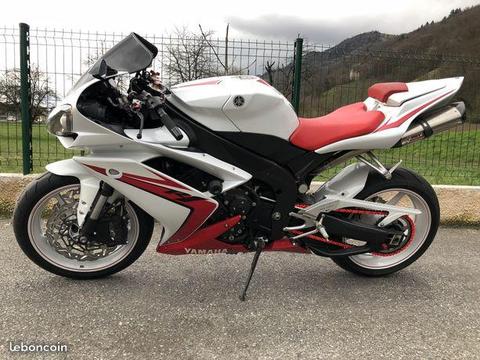 Yamaha R1 YZF