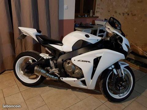 Échange cbr 1000 rr