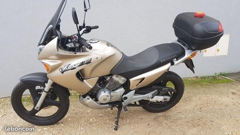 125 Honda varadero xlv comme neuve