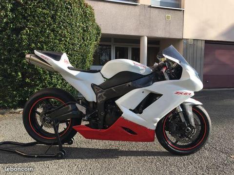 ZX6R année 2007 piste