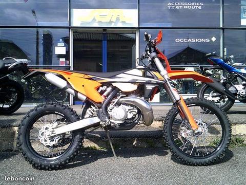 Ktm 250 exc 2017 a 114 € sur 72 mois sans apport