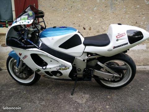 Suzuki GSXR 750 SRAD 1997 PISTE UNIQUEMENT