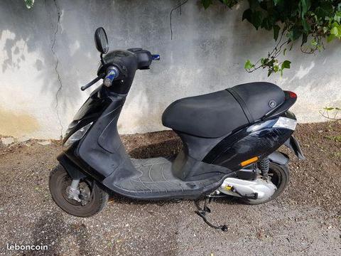 Piaggio Zip UNIQUEMENT POUR PIÉCES