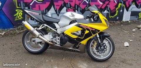 929 cbr 2000