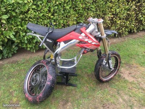 Cycle HONDA HM cadre alu Fourche inversé A DEB