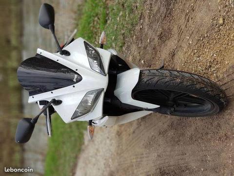Yzf r125