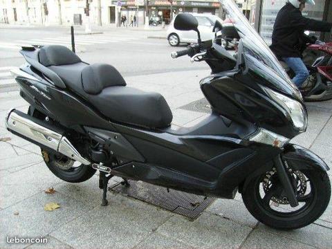 Swt 600 ABS noir 11000 kms top case TBE