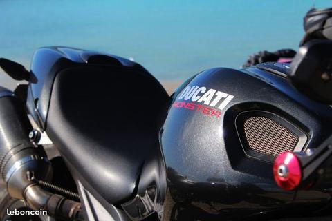 Ducati Monster 696+ personnalisée