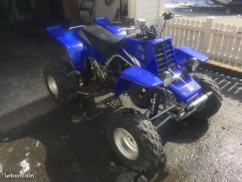 Quad Yamaha banshee 350 en super état