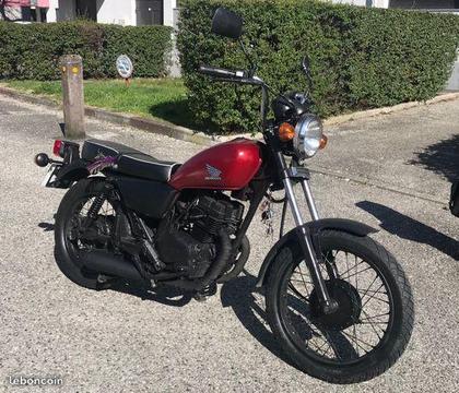 Honda CM 125 Custom