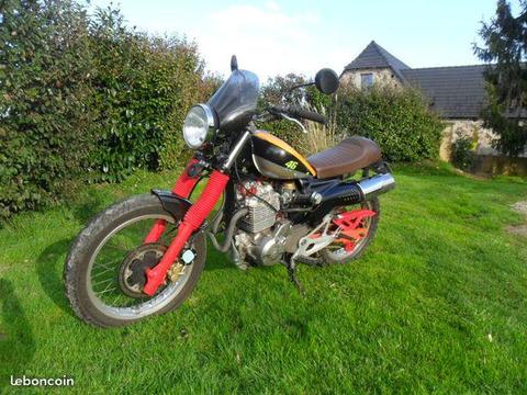 SUPERBE HONDA 650 SLR café racer