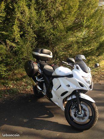 GSX 1250 FA grand touring ( 1er main)